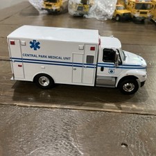 Ambulância Volenteer Unidade Médica Internacional Durastar Central Park 2013  comprar usado  Enviando para Brazil