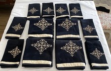 Lote de 12 peças de toalhas de luxo texturizadas pretas KASSA FINA rolagem floral cetim bordado comprar usado  Enviando para Brazil