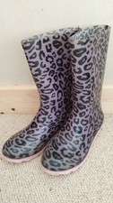 Lilac leopard print for sale  STROUD