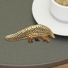 Mini figurine pangolin d'occasion  Expédié en France