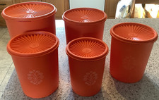 1970 Tupperware Servalier recipientes vasilha laranja com tampas conjunto de 5, usado comprar usado  Enviando para Brazil