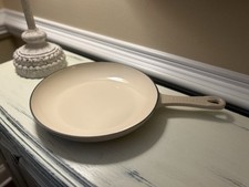Creuset traditional round for sale  Somerville