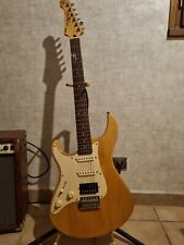 Guitare gaucher yamaha d'occasion  Le Teil