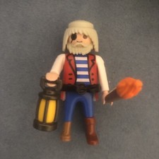 Playmobil pirate vieux d'occasion  Montfermeil