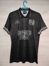CAMISA DE FUTEBOL UMBRO X SNEAKER FREAK TAMANHO P comprar usado  Enviando para Brazil