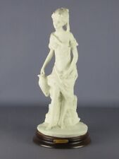 Scultura porcellana ragazza usato  Inverigo