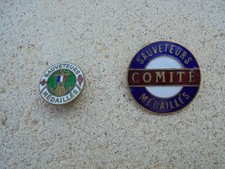 Lot insignes sauveteurs d'occasion  Trans-en-Provence