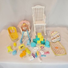 Lote de brinquedos vintage Barbie bebê Krissy casa berçário cadeira de balanço monitor garrafa comprar usado  Enviando para Brazil