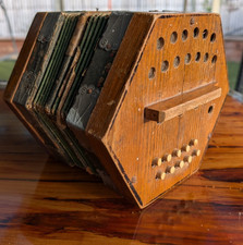 Concertina Anglo 120 anos – Koolunga SA – Instrumento folclórico restaurável, usado comprar usado  Enviando para Brazil