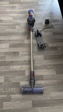 Aspirateur balai dyson d'occasion  Viuz-en-Sallaz