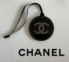 Usado, Berloque logotipo Chanel preto super raro bolsa de plástico etiqueta colecionável comprar usado  Enviando para Brazil