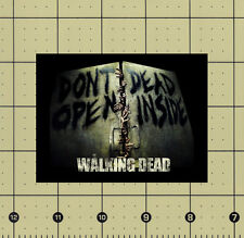 ÍMÃ DE GELADEIRA FEITO SOB MEDIDA THE WALKING DEAD TEMPORADA 1 NÃO ABRE MORTO POR DENTRO comprar usado ÍMÃ DE GELADEIRA FEITO SOB MEDIDA THE WALKING DEAD TEMPORADA 1 NÃO ABRE MORTO POR DENTRO comprar usado  Enviando para Brazil