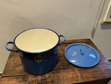 Vecchia pentola con usato  Colorno