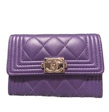 Porta-cartões Chanel Le Boy roxo pele de cordeiro GHW intocado comprar usado  Enviando para Brazil