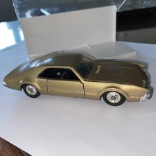 Solido .oldsmobile toronado.re d'occasion  Verzenay