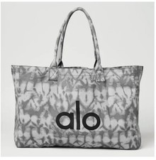 Nwot alo yoga for sale  San Diego