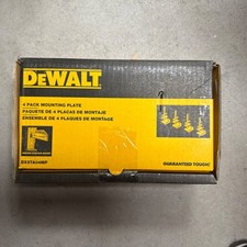 Kit de montagem de piso de nivelamento ajustável Dewalt para racks de armazenamento DXST DXSTA04MP, usado comprar usado  Enviando para Brazil
