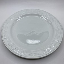 Usado, Mesa International cerâmica branca em relevo ponto e pergaminho prato de jantar/carregador comprar usado  Enviando para Brazil