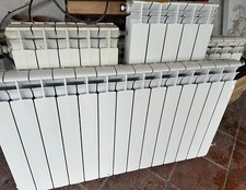 Termosifoni alluminio bianco usato  Genova