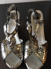 Scarpe donna zeppe usato  Benevento