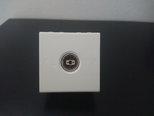 Presa muro bticino usato Presa muro bticino usato  Merlino