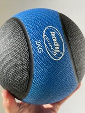 Training ball 2kg gebraucht kaufen  Friedrichsdorf
