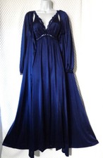 Olga nightgown robe d'occasion  Expédié en Belgium