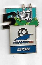 Pin coupe football d'occasion  Saint-Amand-Montrond