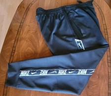 Nike training hose gebraucht kaufen Nike training hose gebraucht kaufen  Geldern