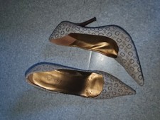 Taille magnifiques escarpins d'occasion  Nanterre