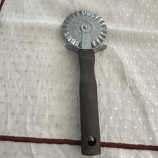 Teigschneider teigrad holzgrif gebraucht kaufen  Vöhringen