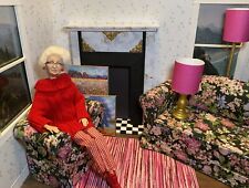 Muebles para muñeca Barbie escala 1:6: ¡La abuela está teniendo una venta de bienes raíces! 10 artículos ÚNICOS segunda mano  Embacar hacia Argentina