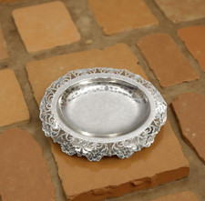 Usado, Bandeja de biscoitos galvanizada prata lindamente trabalhada elegante porção decorativa  comprar usado  Enviando para Brazil