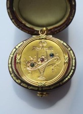 Pendentif médaillon porte d'occasion  Houilles