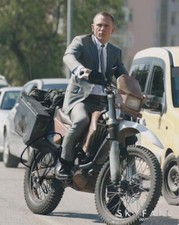 CENA DE PERSEGUIÇÃO DE MOTOCICLETA DANIEL CRAIG 007 JAMES BOND AUTÓGRAFO SKYFALL comprar usado  Enviando para Brazil
