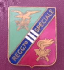 Regio esercito. distintivo usato  Roma
