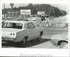 1965 Press Photo Fifth Avenue North fechado para construção para tráfego para oeste comprar usado  Enviando para Brazil