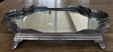 Bandeja espelhada vintage prata com pés metal platô vaidade ou barra, usado comprar usado Bandeja espelhada vintage prata com pés metal platô vaidade ou barra, usado comprar usado  Enviando para Brazil
