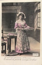 Femme elegante coiffe d'occasion  Vasles