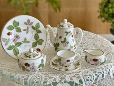 Wedgwood wild strawberry for sale  SALISBURY