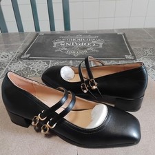 Neufs paire escarpins d'occasion  Tessy-sur-Vire