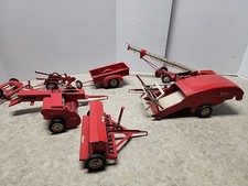 Lote de 7 brinquedos agrícolas vintage em escala real 1/16 enfardadeira de feno arado broca de grãos combinada  comprar usado Lote de 7 brinquedos agrícolas vintage em escala real 1/16 enfardadeira de feno arado broca de grãos combinada  comprar usado  Enviando para Brazil