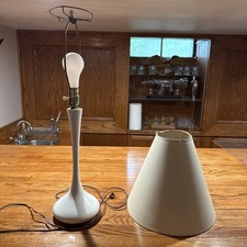Abajures de mesa Laurel Lamp Company lágrima branca/tulipa meados do século MCM sombra ruim comprar usado  Enviando para Brazil