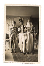 Men costume women d'occasion  Expédié en Belgium