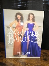 BaronessSarah Baker (artist), Donatella Versace (editor). Gold Hardcover. comprar usado  Enviando para Brazil