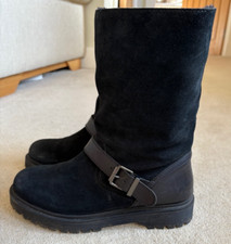black faux fur boots 6 for sale  COULSDON