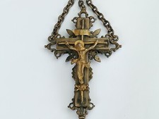 Crucifix reliquaire châtelain d'occasion Crucifix reliquaire châtelain d'occasion  Paris I