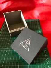 Guess bicolore scatola usato  Italia