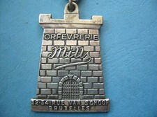 Porte clés mills d'occasion  Mazan
