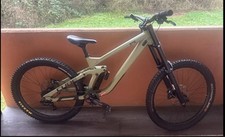 Kostka Two15 2024 na sprzedaż  Wysyłka do Poland